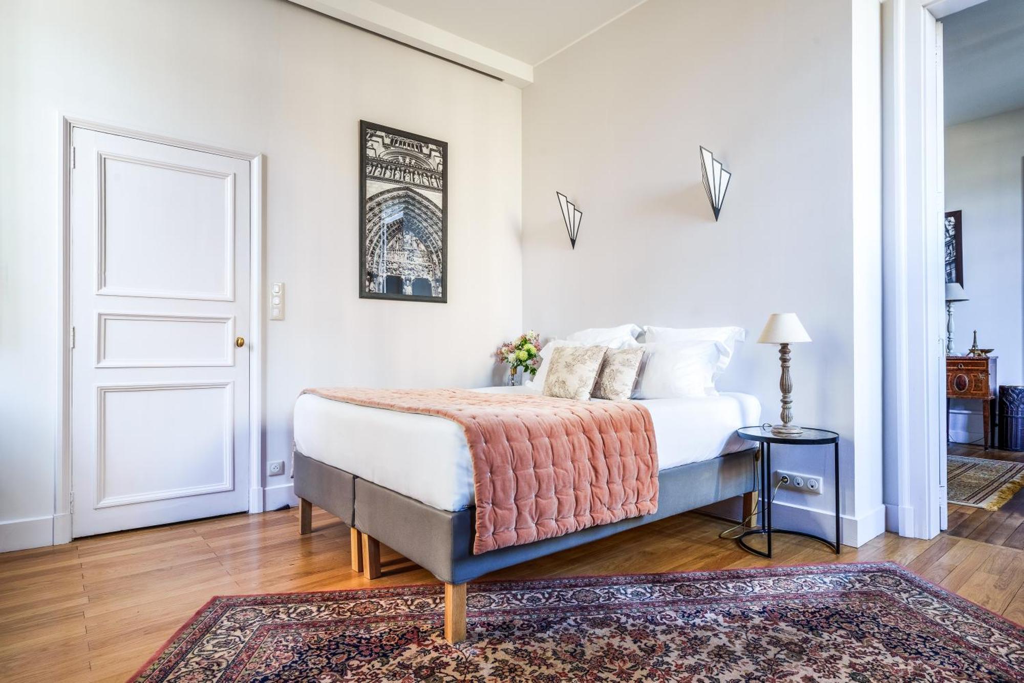 Appartement Raffine Vue Cathedrale, Jardin, Wifi Tours Ngoại thất bức ảnh