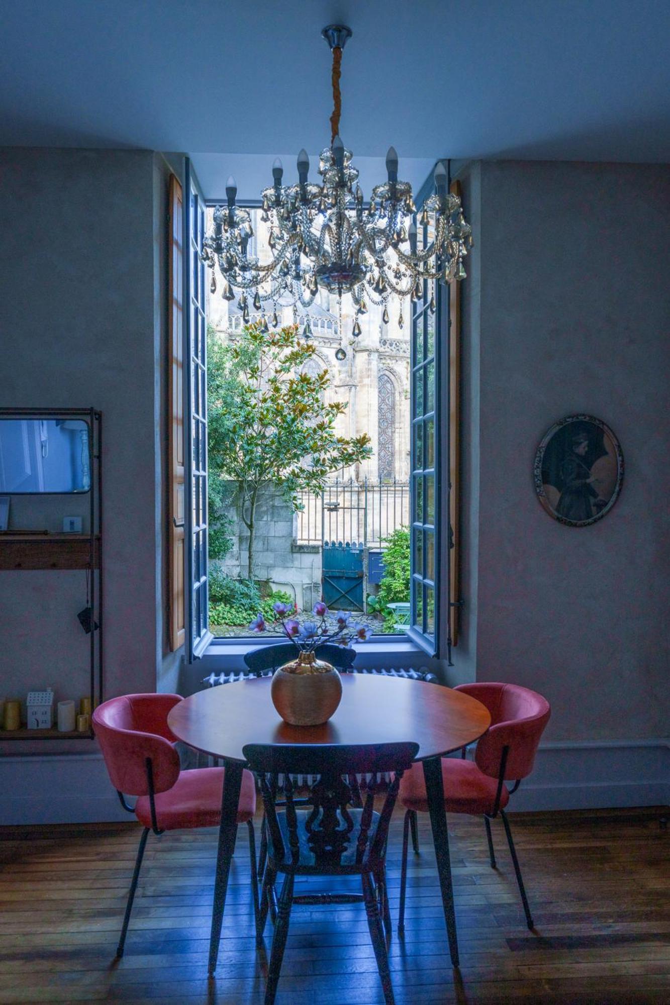 Appartement Raffine Vue Cathedrale, Jardin, Wifi Tours Ngoại thất bức ảnh
